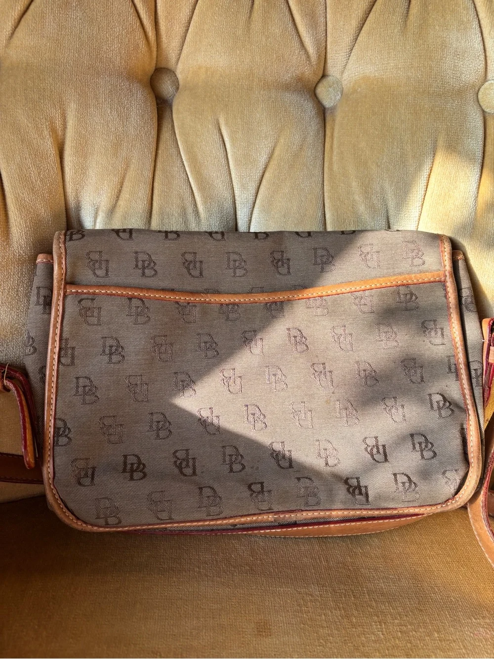 Dooney & Bourke such good